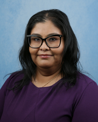 Ms. Silvia Reyes 